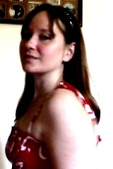 side view from when I chopped my hair....delayed posting it. :>